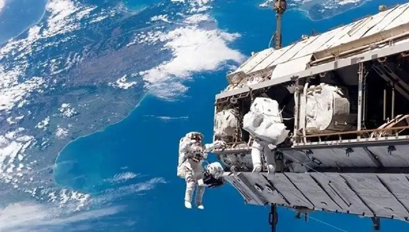 NASA ve Rusya Uzay İstasyonu Projesinde Tarihi İşbirliği İçin Anlaştı