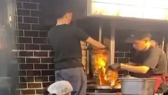 Pişmiş Tavuk Dönerin Üzerine Çiğ Et Koyan Restorana İnceleme Başlatıldı