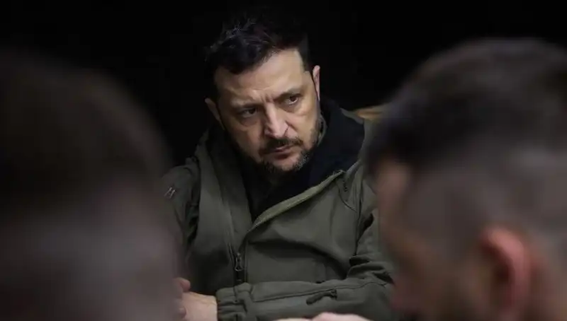 Zelenski, Rusya'nın Kuzey Kore Üretimi Füze Kullandığını Açıkladı
