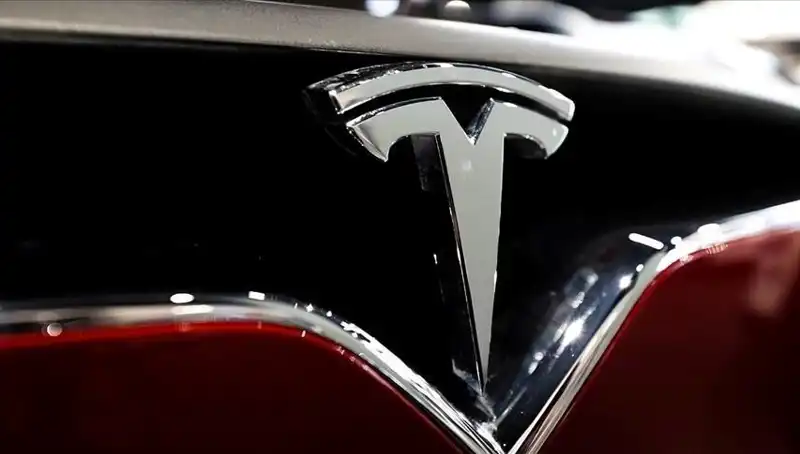 Tesla Türkiye'de Model Y Satış Tarihini Açıkladı: Heyecan Dolu Bekleyiş Başlıyor!