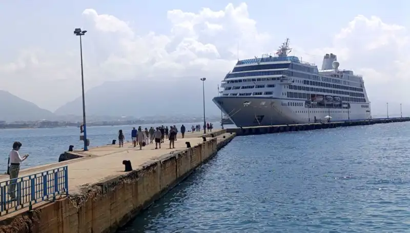 Alanya'ya Gelen ABD'li Turistler: Tatil Cenneti Keşifte