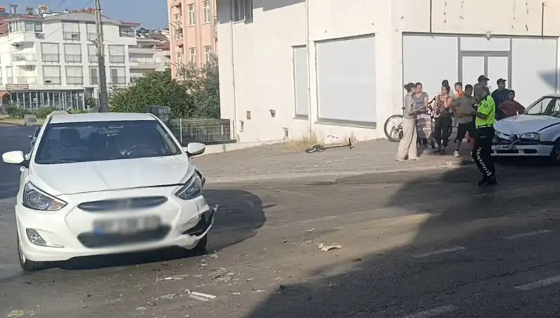 Antalya’da Korkunç Kaza: İki Otomobil Çarpıştı, Yaralılar Var!