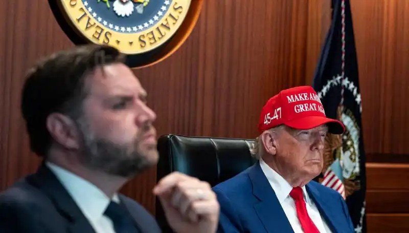 Trump’ın Azil Tasarısı Reddedildi: Siyasi Denklemler Neyi Gösteriyor?