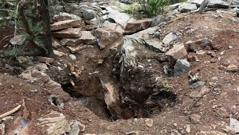 Eski Vali ve Emekli Albay, Define Ararken Dikkate Değer Bir Skandala İmza Attı