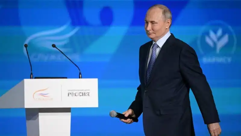 Rusya'da Yabancı Ajan Yasası: Putin'den Şok Karar ve Sonuçları