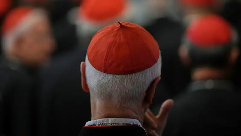 Yeni Papa Seçim Süreci ve Konklav Tarihi Bilgilendirildi