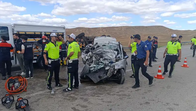 Yozgat'ta Feci Kaza: 3 Kişi Hayatını Kaybetti, 2 Kişi Yaralandı!