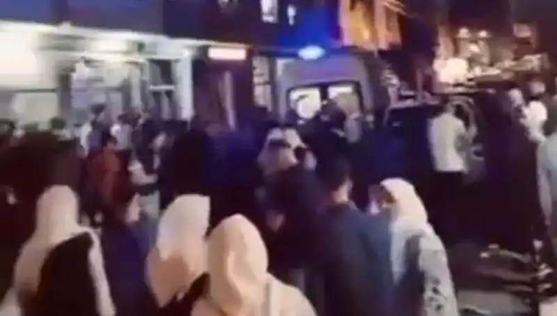14 Yaşındaki Kader'in Balkondan Düşüşü: Aile ve Mahalle Sarsıldı
