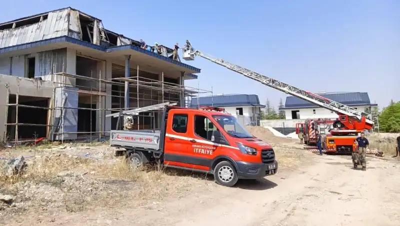 Ankara Gölbaşı'nda Villalar Arasında Korkutan Yangın: Olayın Detayları!